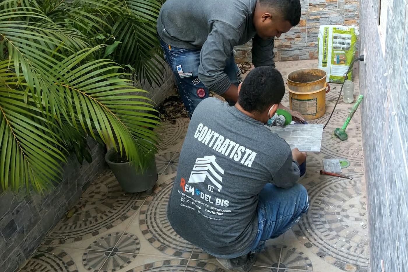 Pisos — servicio profesional de REMODEL BIS en Barranquilla