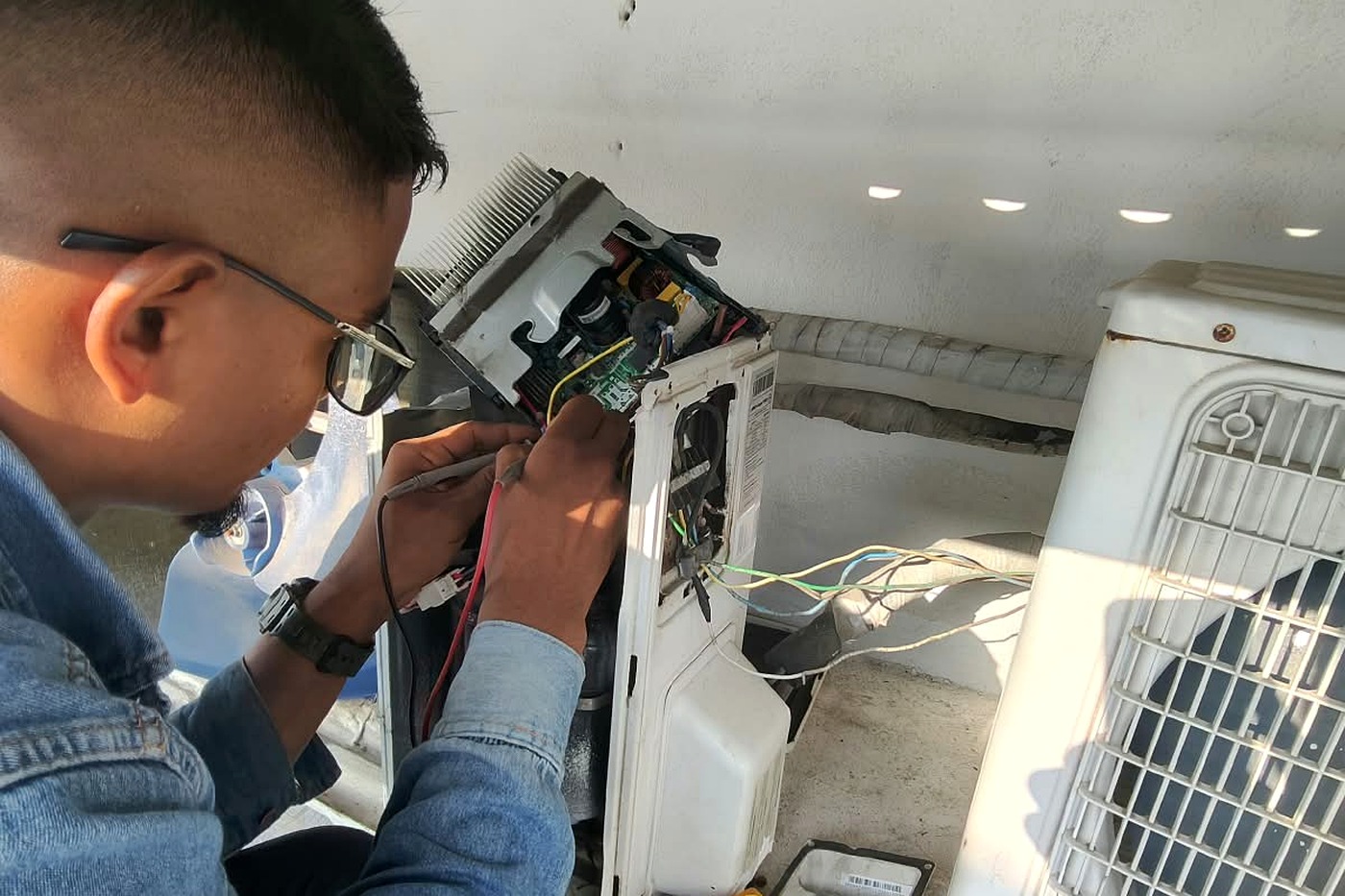 Instalaciones eléctricas — servicio profesional de REMODEL BIS en Barranquilla
