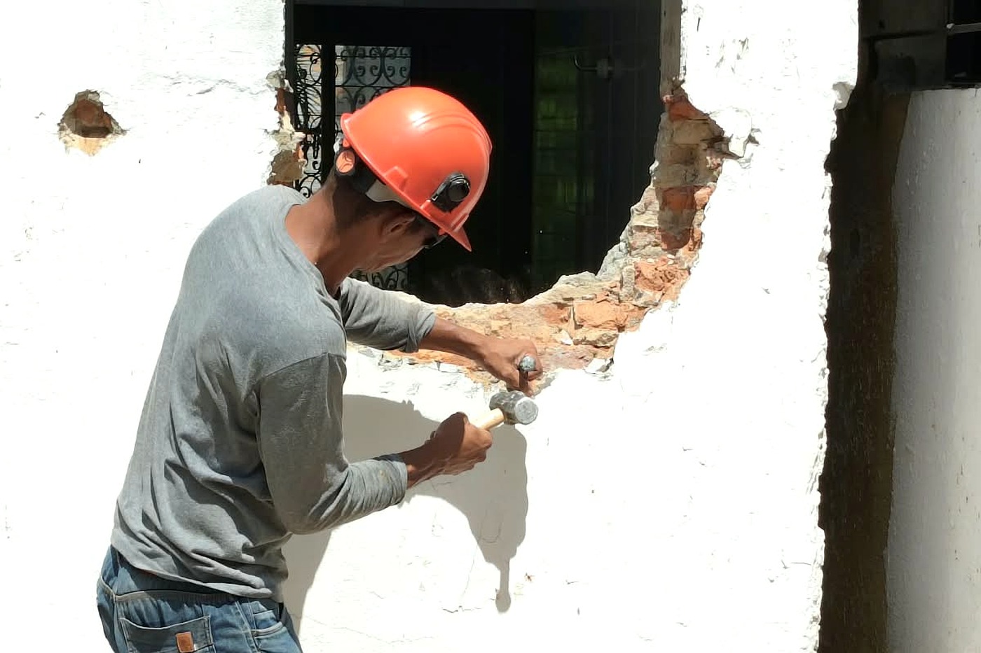 Regatas — servicio profesional de REMODEL BIS en Barranquilla
