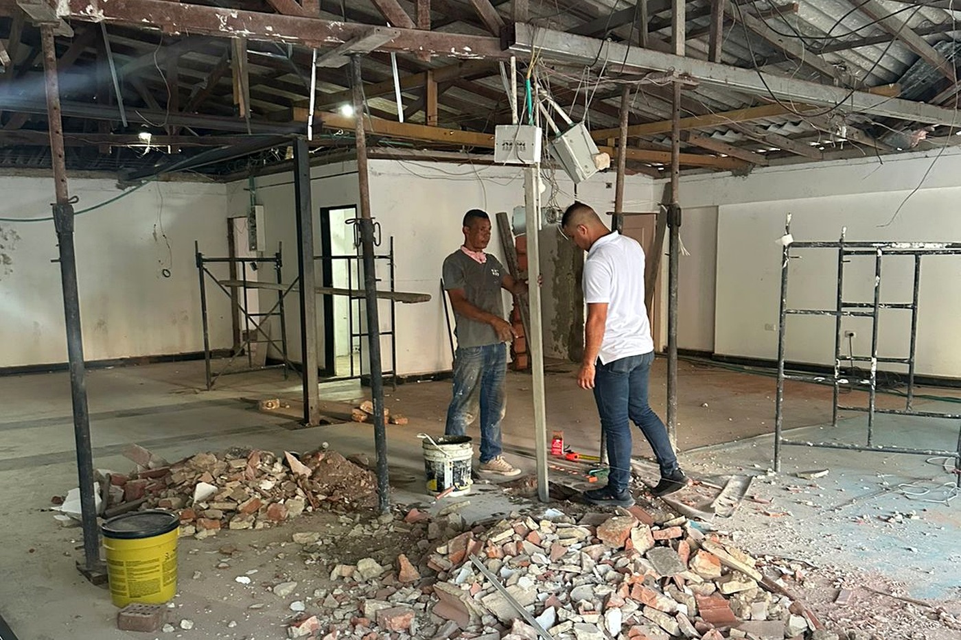 Demoliciones — servicio profesional de REMODEL BIS en Barranquilla